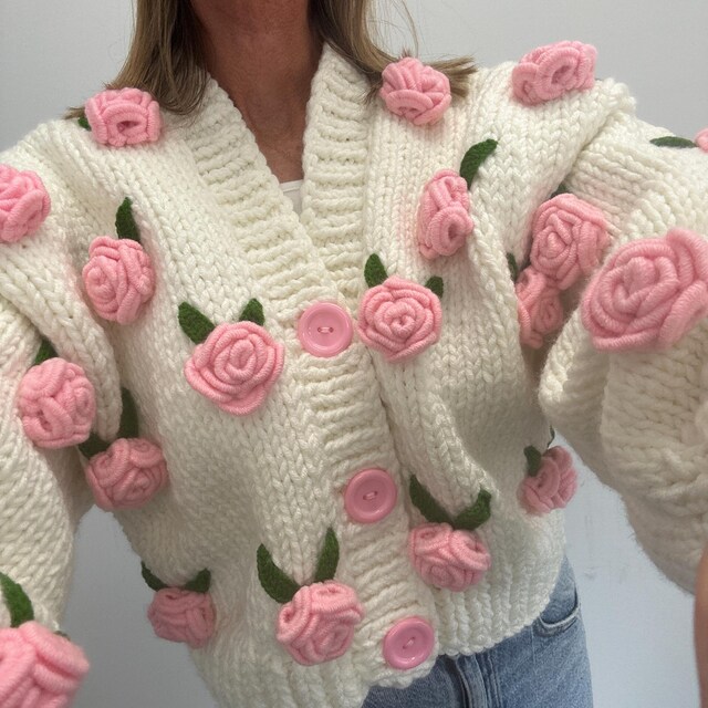 Rose flower motif cardigan 【white】 Hi 🌸 “Pink Roses Cardigan” Available now at link in bio