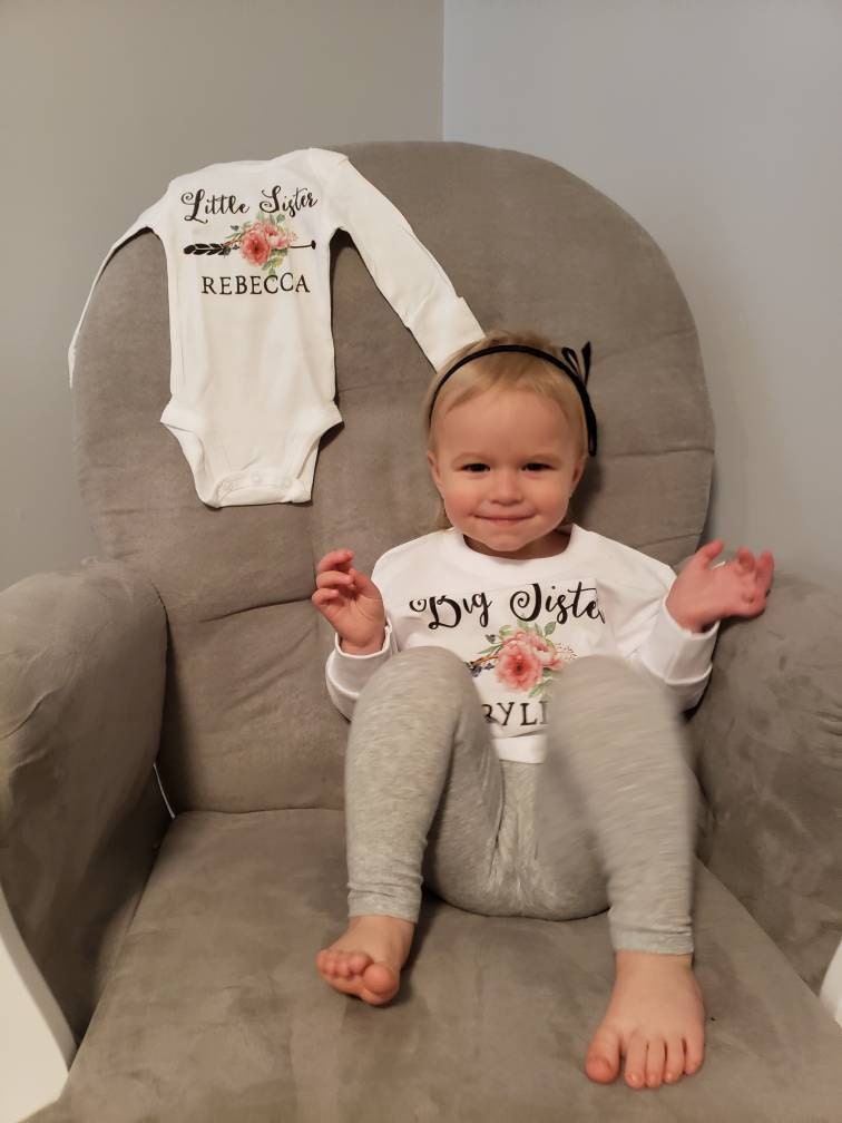 Big sister little sister set named matching sibling set big sister shirt little sister shirt personalization sibling shirts photo props top