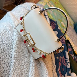 Savari added a photo of their purchase