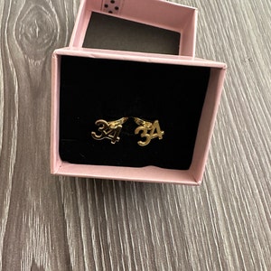 Vanessa added a photo of their purchase