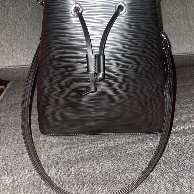 Louis Vuitton Correa de hombro ajustable de piel de becerro negra marrón  Negro Cuero ref.495634 - Joli Closet