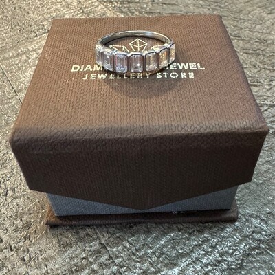 Enhancer Ring, Enhancer Guard Ring, Round Colorless Moissanite ...