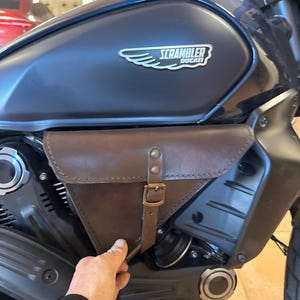 Jesús added a photo of their purchase