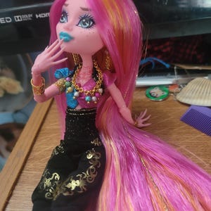 Isabella added a photo of their purchase