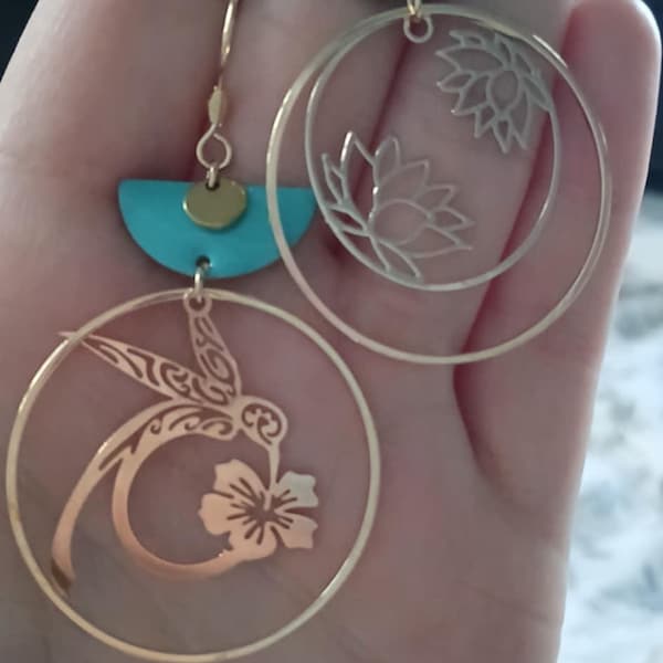 Veste matelassée indienne en patchwork de kantha rouge fait Veste matelassée indienne en patchwork de kantha rouge fait