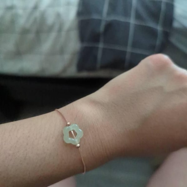Laurel Flower Bag Jade Rabbit Shell Bead Bracelet