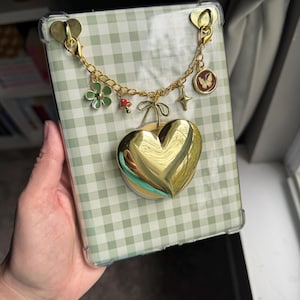 Kelsey added a photo of their purchase