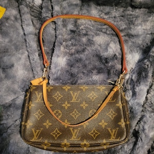 Libby added a photo of their purchase