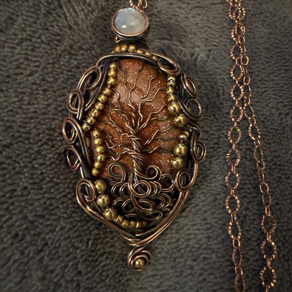 Handmade Labradorite Tree of Life Copper Wire Wrapped Pendant Handmade Labradorite Tree of Life Copper Wire Wrapped Pendant