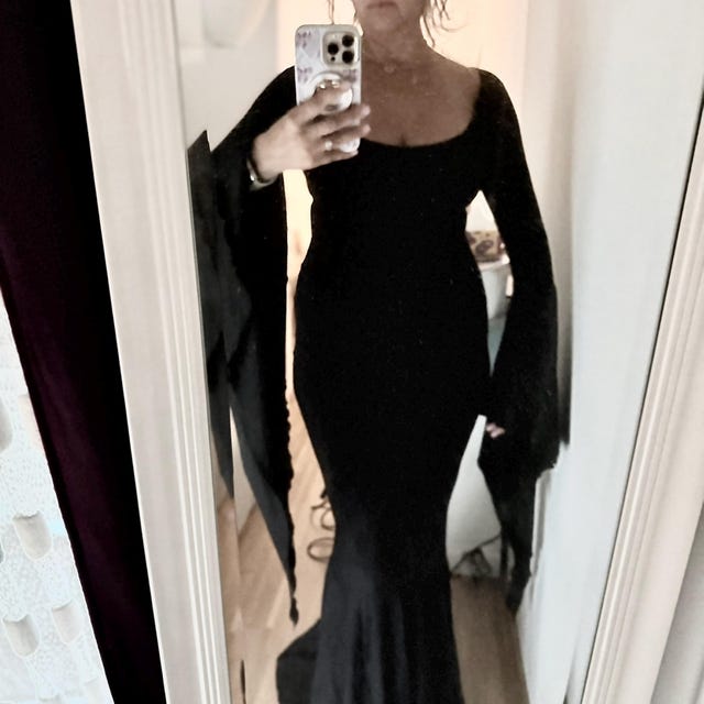 long black witchy dress Cosplay Dress, Floor Length Dress, Black Dress, Goth Dress, Gothic Halloween Dress, Cosplay Costume, Halloween Costume Satin A-Line V-Neck Ankle spo-notify-me-enabled Size:54 (5'9'' - 5'11'') This stunning dark magic
