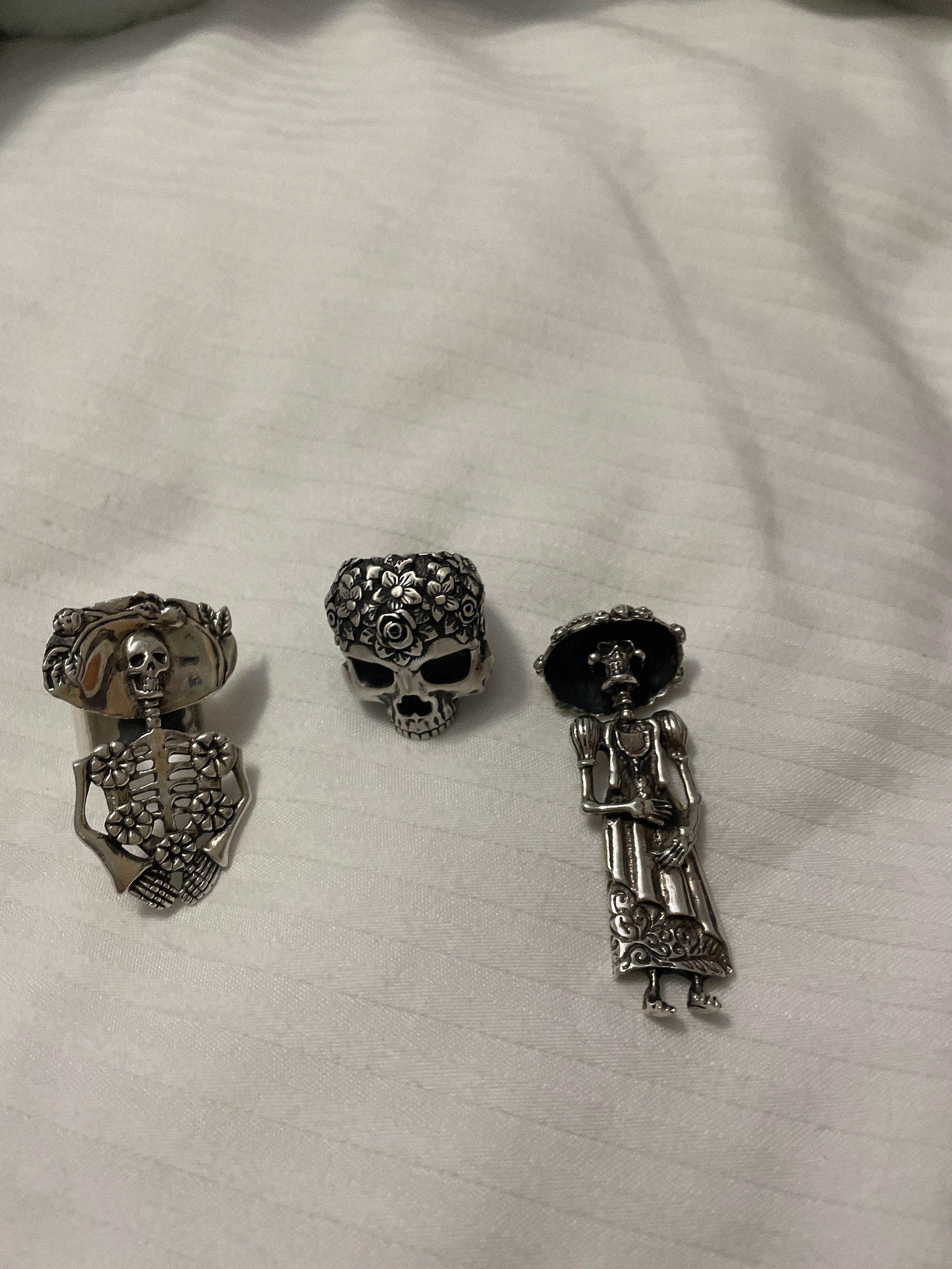 Personalized Skull Ring With Roses, Men Gift Ring, Men Biker Ring, Gothic Skeleton Ring Art, Halloween Skulls