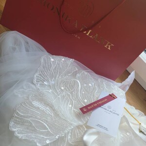 Élise added a photo of their purchase