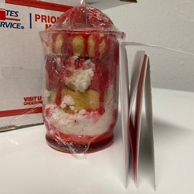 16oz, Ice Cold Strawberry Milk Candle, Dessert Candle, Drink Candle - Etsy