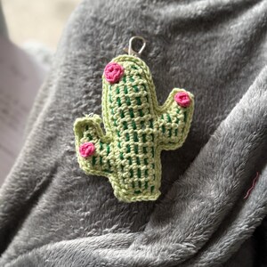 かぎ針編みパターン - サボテンのぬいぐるみキーホルダー - Etsy 日本