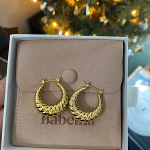Janeli added a photo of their purchase