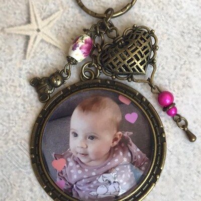Broche Cabochon Jeune Fille Romantique - Alliage Et Verre Rouge, Fait Main - Neuf Sans Emballage