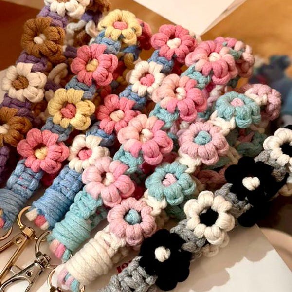 Daisy Handmade Crochet Crossbody