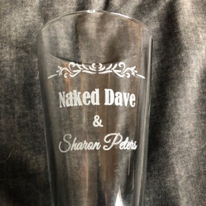 CUSTOM Coffee Shop Pint  verre Custom Designed Gift for a 