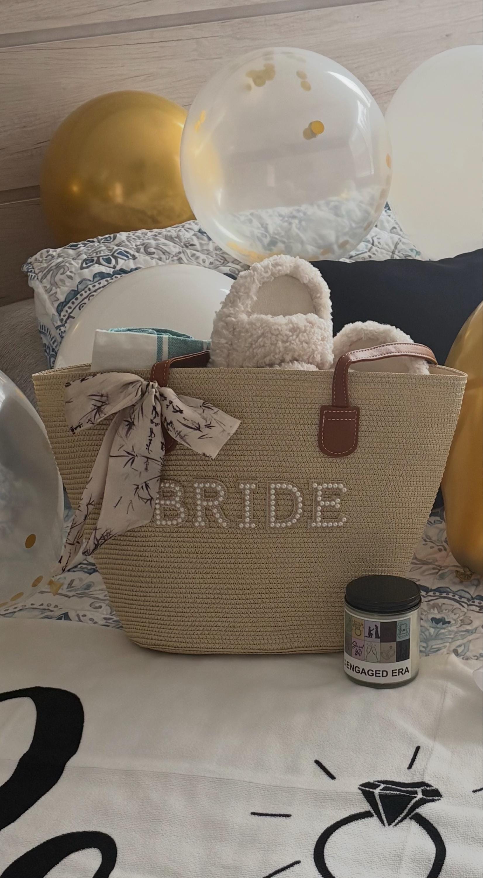 Bride beach bag, Bachelorette party straw bag, Bride honeymoon bag, Bride to be bag, Bride Beach tote bag Pearl letter, Custom Mrs Beach bag