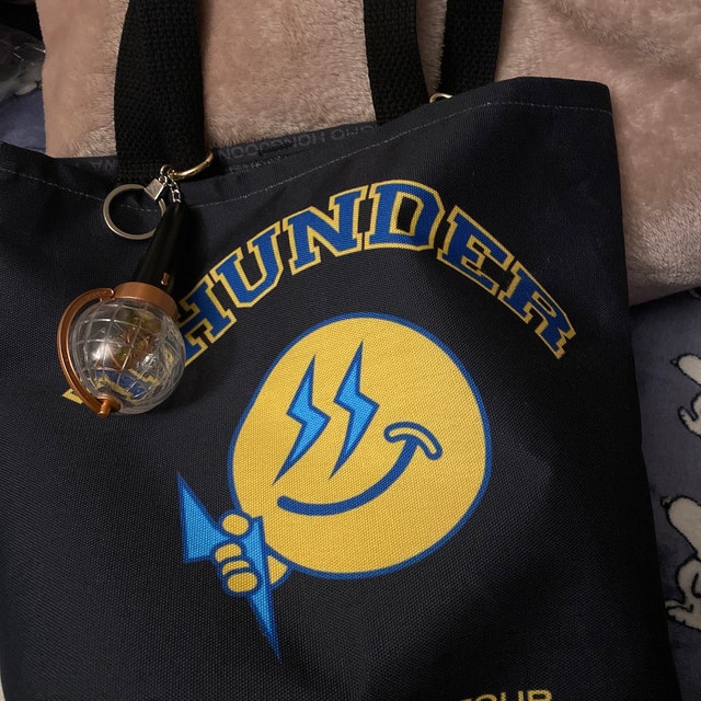 新品未使用　ATEEZ　THUNDER　BAG ATEEZ Shoulder Bag THUNDER 2024 POP-UP STORE LImited