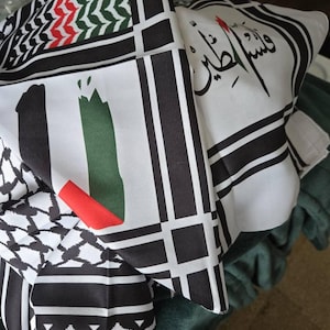 Pure Moroccan Black Soap with Organic Argan Oil - Exfoliating kessa Glove Hammam Spa Mitt - Natural Black Beldi Soap Skin Body Scrub 200g