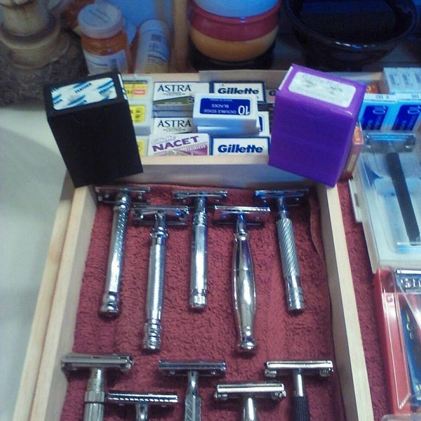 Razor Using Half A Razor Blade Razor Blade Dispenser for Double Edge or Half Razor Blades - Etsy