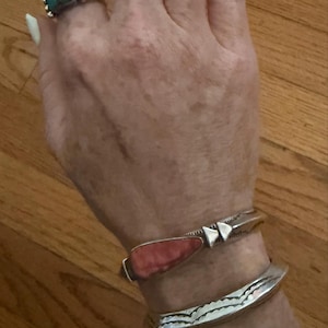 LESLIE added a photo of their purchase