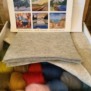 YEESAM ART Kit per infeltrimento ad ago, tulipani bianchi di coniglio, per principianti e adulti, kit fai da te per pittura in feltro di lana con