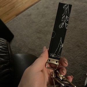 Clo'e added a photo of their purchase