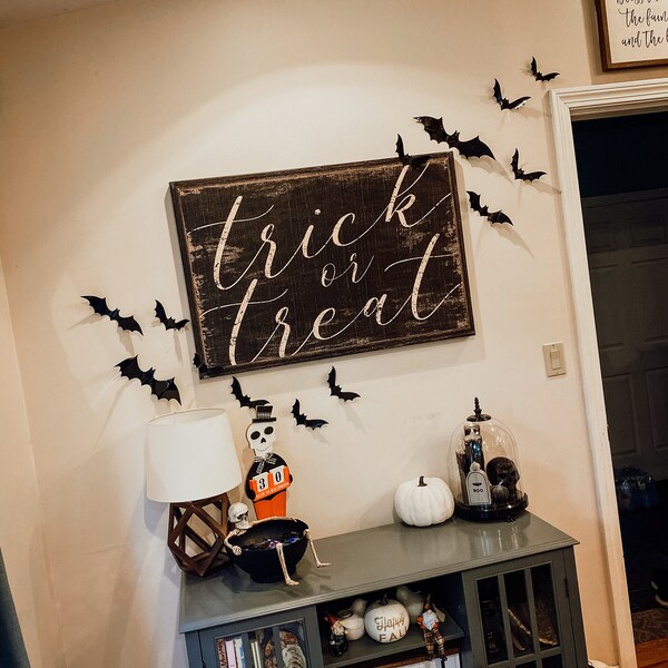 Halloween Wall Art, Spooky Home Decor, Trick or Treat Sign main image 1