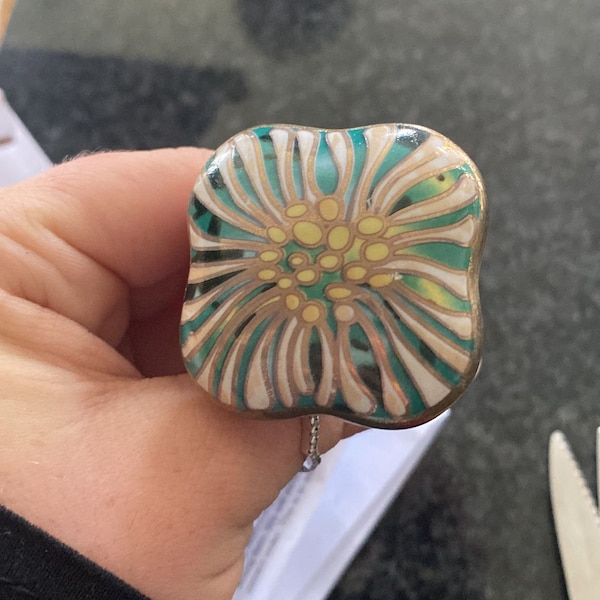 G Decor Milano Signature Series Handmade Elegant Ceramic Knob Door