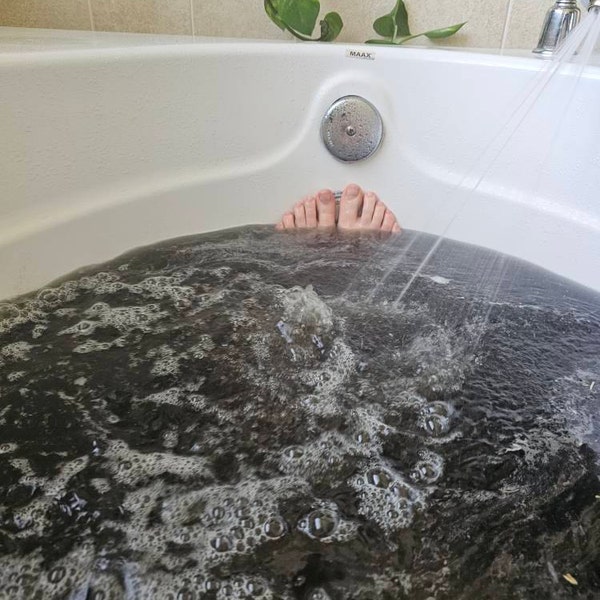 Bloody Rose Coffin Bath Bomb | Blood Bath | Bloody Effect | Rose ...