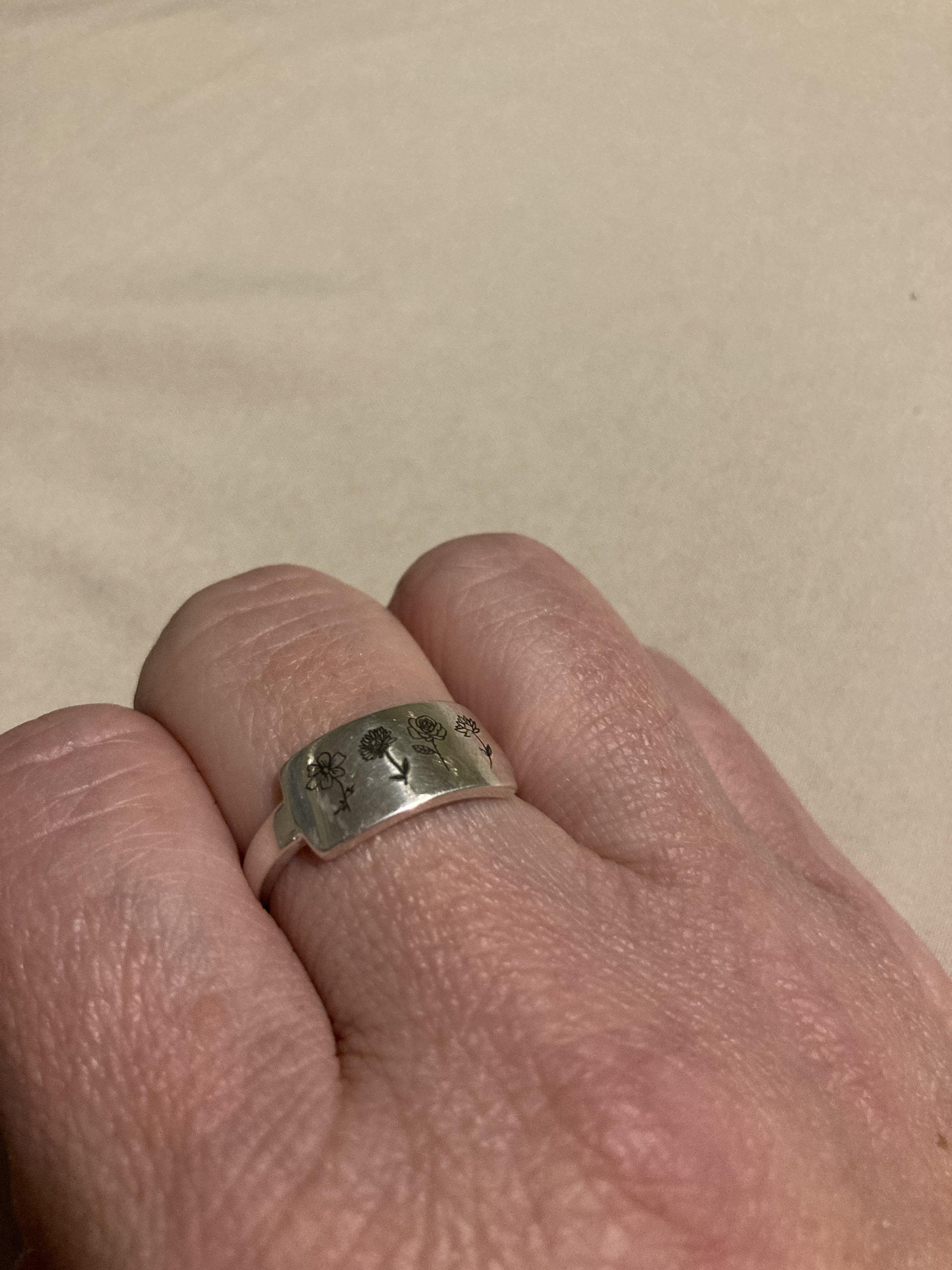 Birth Flower Ring, Personalized Silver Ring, Custom Engraved Ring Women, Family Floral Ring, Mother Gift, Best Friend Gift, Birthday Gift for Her