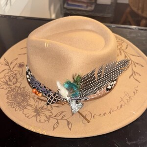 Divine Babe Co Still The One Wide Brim Fedora Hat Cream Floral Burned Feather M Floral Burned Hat, Floral Engraved Cowboy Hat, Sunflower Hat  main image 4