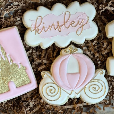 Class of 2023 With Diploma Cookie Cutter Outline - Etsy