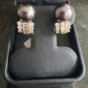 Roshni added a photo of their purchase