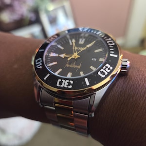 Alirio added a photo of their purchase