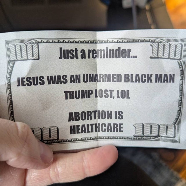 YIQILAFADA 100 Stück Trump 100 Dollar Bills – Scherzgeldscheine, 15,5x6,8 Cm, Für Streiche & Deko