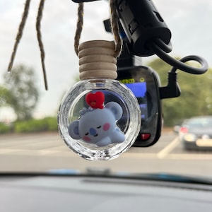 Ashleigh added a photo of their purchase
