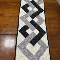 PDF Pattern for Interlocking Squares Table Runner, DIGITAL Pattern ...