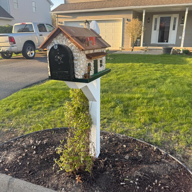White Stone House Mailbox, Amish Made Wooden With Cedar