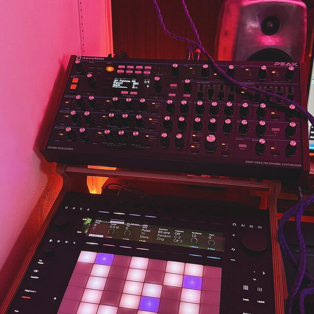 2-tier Wood Stand for Ableton Push 3 Plus Second Floor for Synth