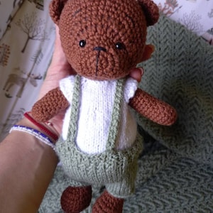Jazmin added a photo of their purchase