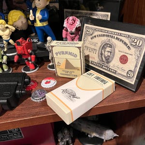 Fallout Cigarette Boxes Big Boss Grey Tortoise Pyramid Pack Cosplay Prop  Fake Replica - New Vegas NCR Trooper Helmet