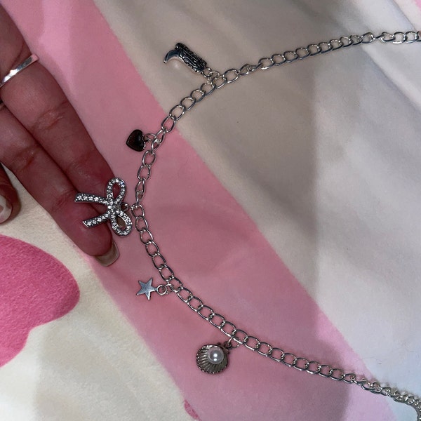 18K Daphne Seashell Charm Necklace