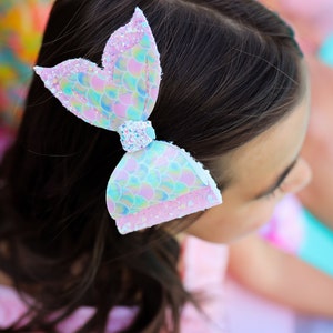 Larissa added a photo of their purchase