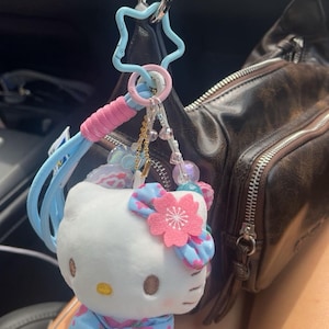 Lesly added a photo of their purchase