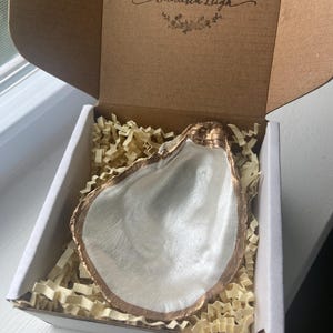 Scallop Shell Ring Dish, Jewelry Tray, Beach Themed Gift, Seashell Ring ...