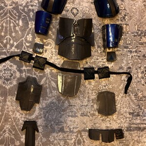 マンダロリアン チェストプレート + B2 ショルダーアーマー マンダロリアン チェストプレート + B2 ショルダーアーマー