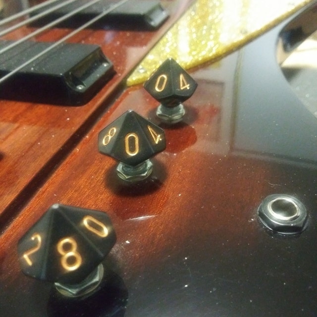 D10 Knob OG Dwyer (black W/gold) - Etsy